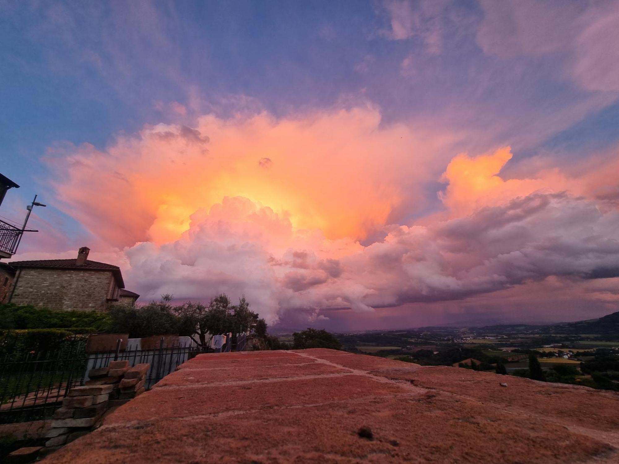 Vesionica Holiday House Perugia Civitella Benazzone Exterior foto